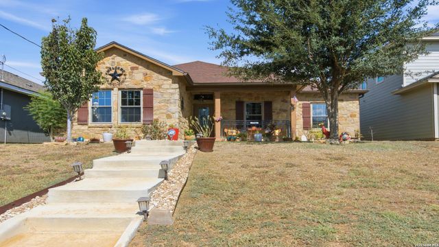 744 Crestview — NORTHCREST HILLS