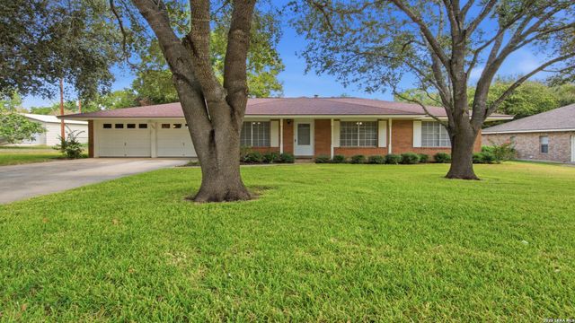 1702 CHESTNUT ST — Oak Manor Estates