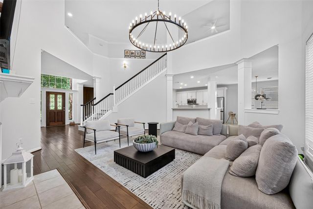 10335 Shipmans Landing Dr — Sienna