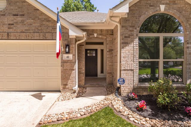 42 Camber Pine Pl — WOODLANDS VILLAGE ALDEN BRIDGE