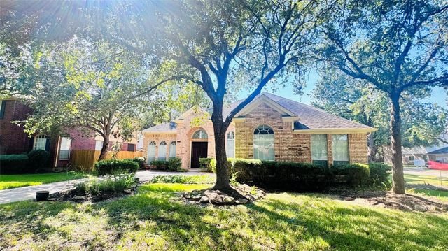 1702 Berkoff Dr — Meadowvale