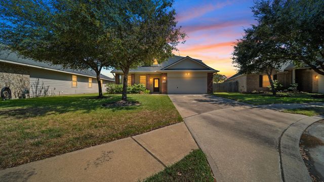 16710 Moss Green Ct — Park Crk Sec 01