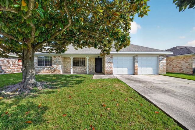 5222 Creekview Dr — Glen Meadows Sec 01