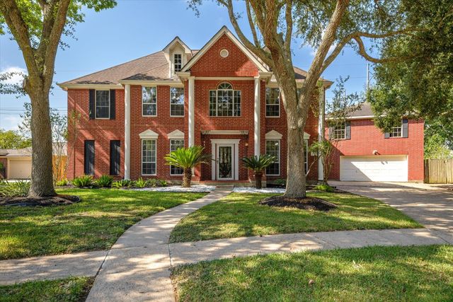 1802 Cloud Croft Dr — Falcon Ridge Sec 2 92