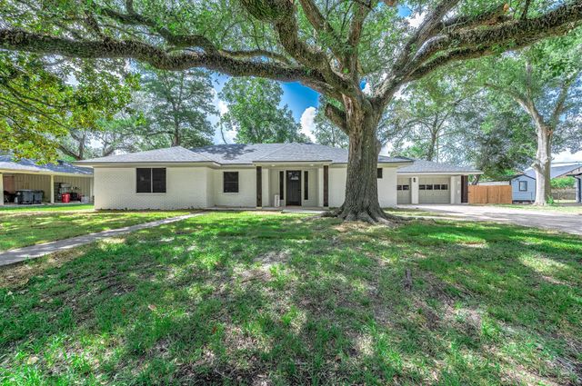 717 Cedar Lawn Dr — Booth Alvin