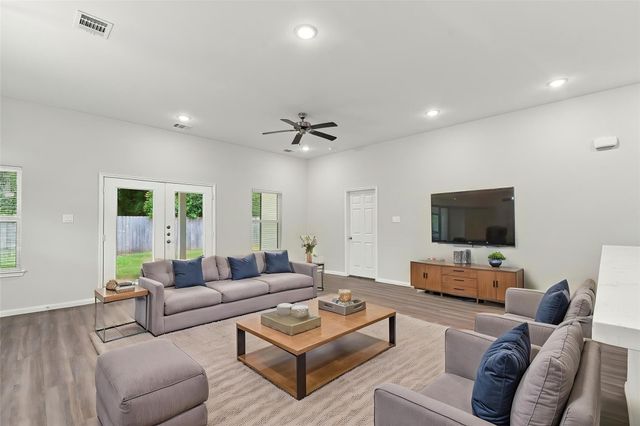 2150 Mosher Ln — Heather Glen Sec 02