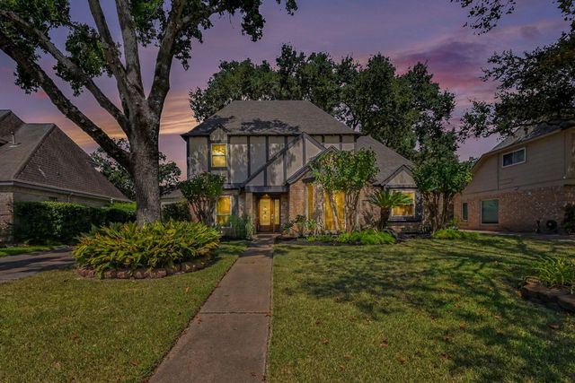 20346 Prince Creek Dr — Nottingham Country