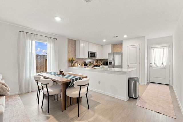 1606 Winwood Dr — Caney Mills