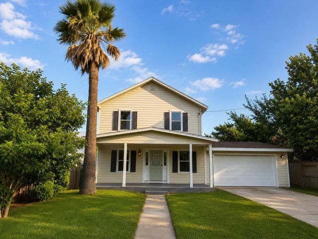 2308 Hollywood Ave — Hollywood Heights