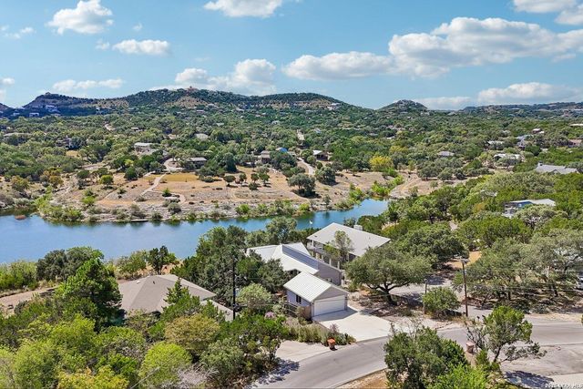 2042 COLLEEN DR — CANYON LAKE VILLAGE WEST
