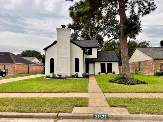 21627 Park Valley Dr — Memorial Pkwy Sec 09