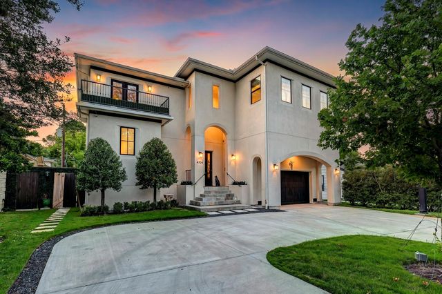 4704 Willow St — Heart of Bellaire