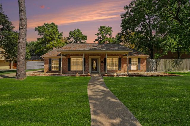 8210 Roebourne Ln — Prestonwood Forest