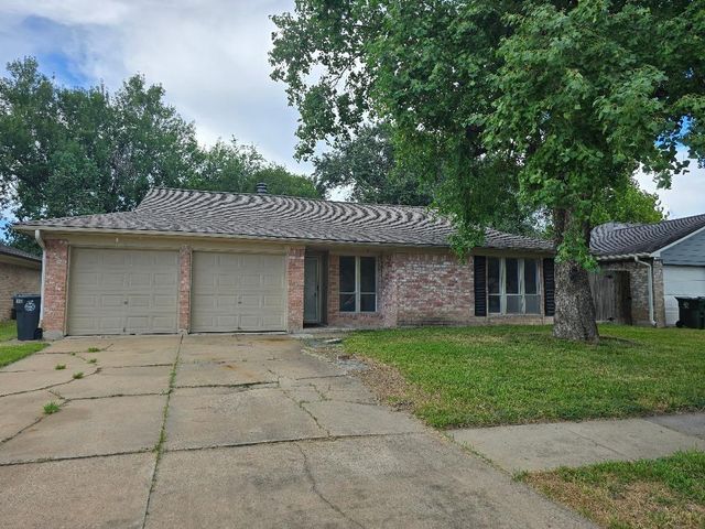 13630 Greenway Dr — Greenbriar Add