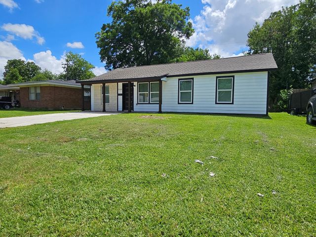2129 Raspberry Ln — Strawberry Hills