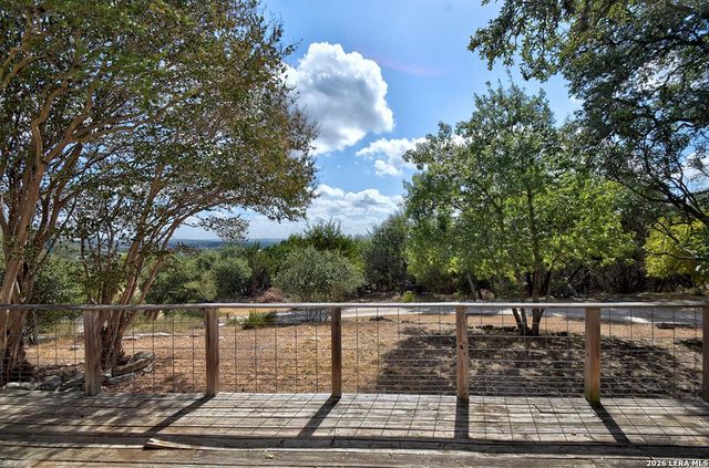 181 QUERCUS LN — OAKLAND ESTATES