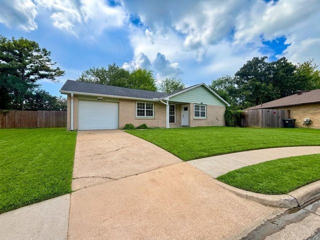 1014 Pimlico Dr — Southdown Sub