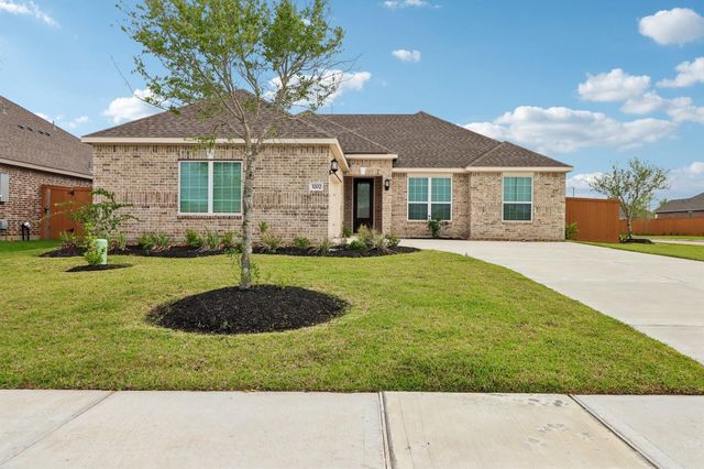 3202 Bolt Rope Dr — Lago Mar