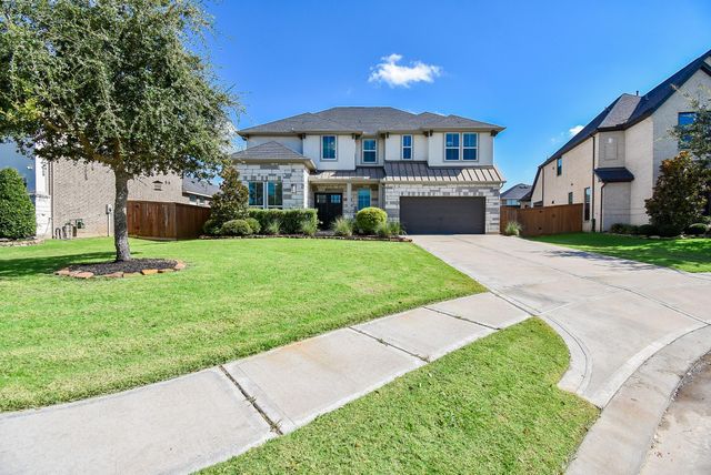 604 Celestial View Ct — Lake House