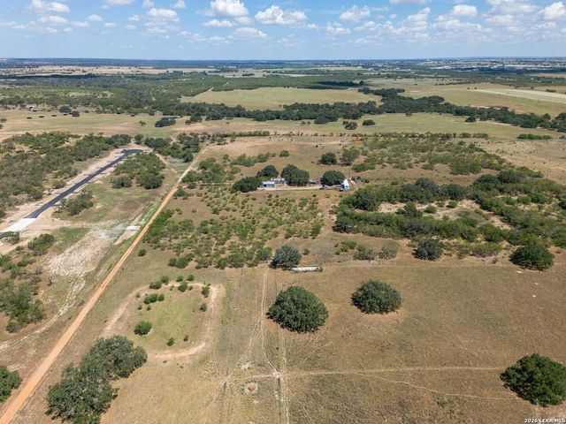 815 Verdi Road — OUT/ATASCOSA CO.