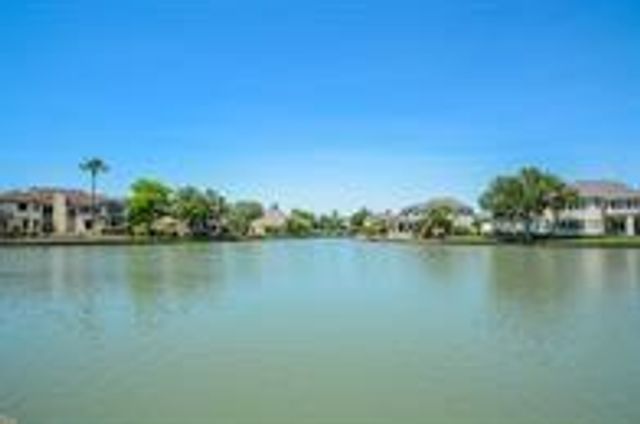 2731 Lakeside Village Dr — Lakeside Village At Lake Olympia Sec 1