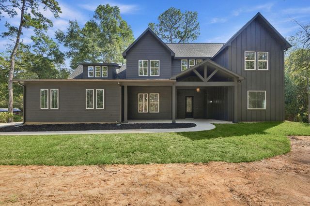 303 Pelican St — Clear Creek Forest