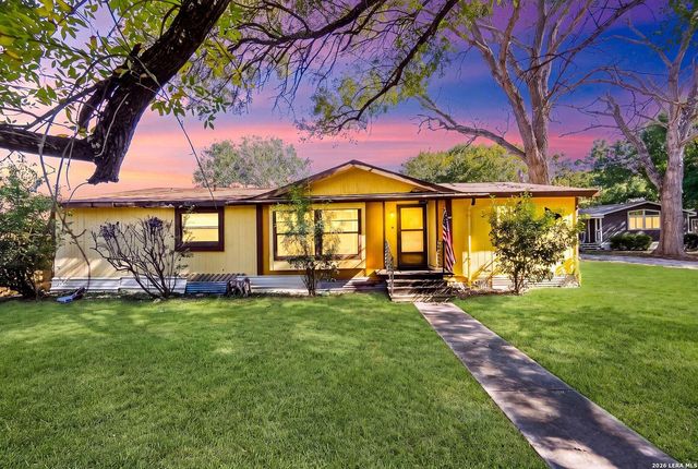 103 Bob White Dr — FALCON CREST ESTATES