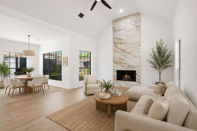 18319 Oakhampton Dr — Deerfield Village