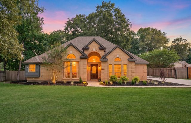 1107 Chateau Woods Parkway Dr — Lake Chateau Woods 06