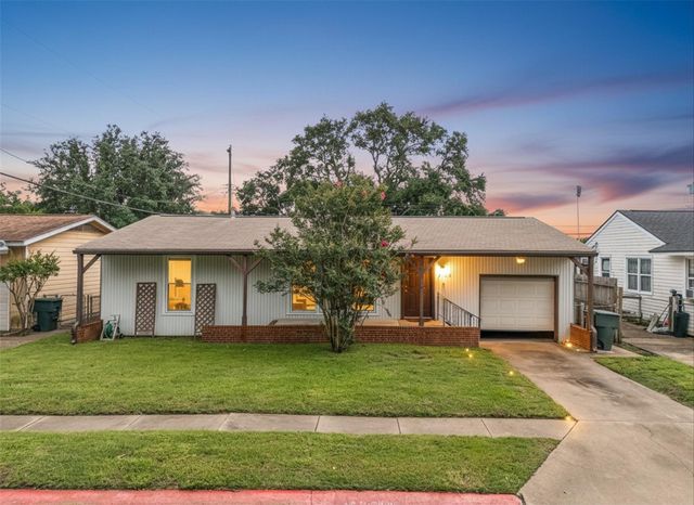 7113 Sycamore Dr — Gulf Village 1