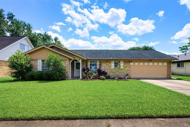 1912 Winding Creek Dr — Woodcreek
