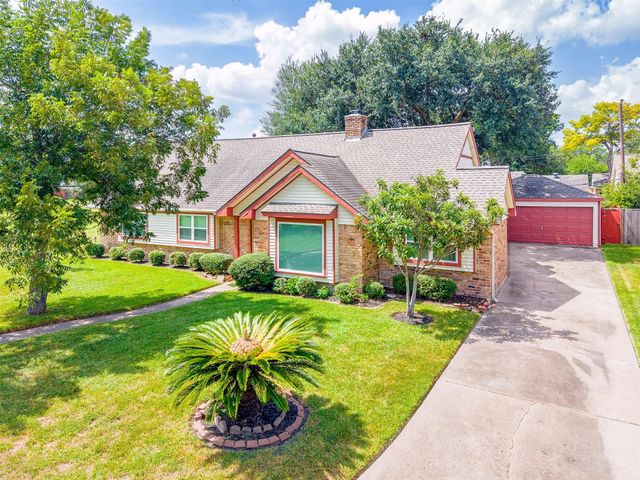 2503 Moss Hill Dr — Spring Shadows Sec 02