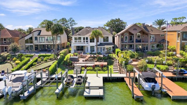 932 Plantation St — Clear Lake Plantation Patio Homes