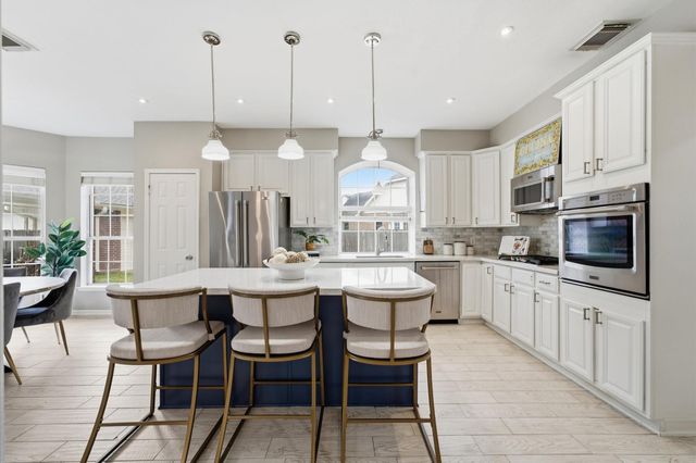 3010 Peekskill Ct — Lakepointe Sec 1 At Silverlake