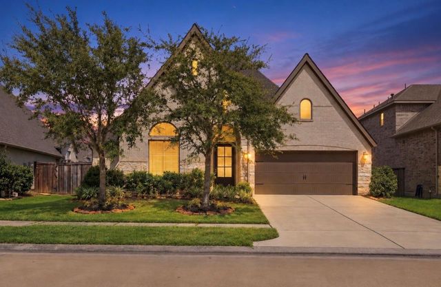 6914 Red Oak Dr — Cane Island Sec 22
