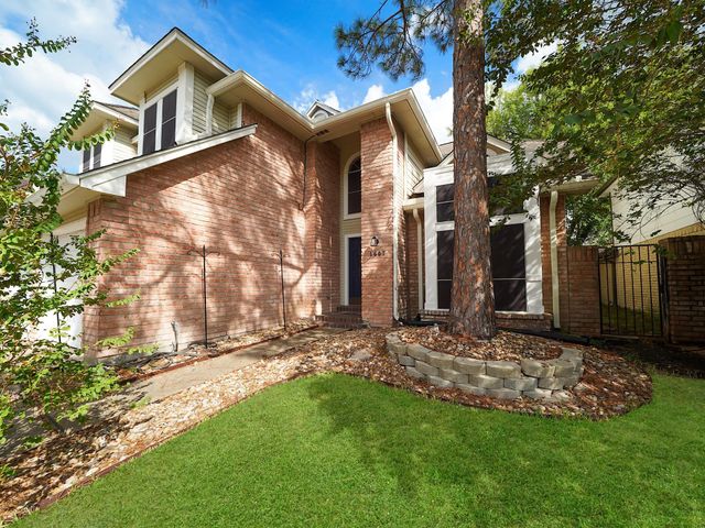 1607 Beaconshire Rd — Stonehenge 3
