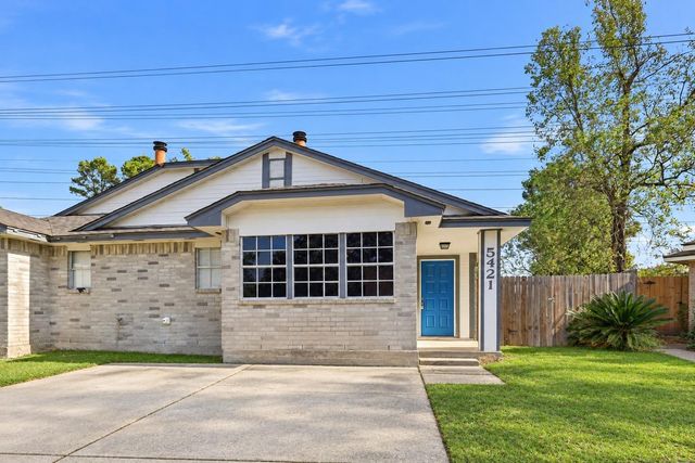 5421 Diane Ct — Postwood