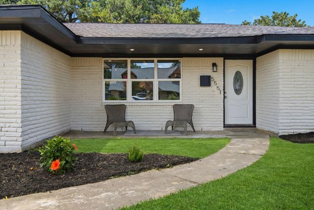 5551 Winding Creek Way — Meadowcreek Village Sec 05