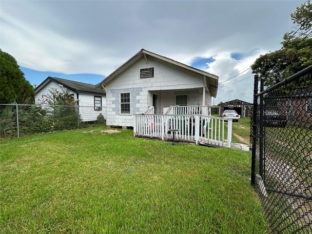 10612 Exeter St — Marshall Terrace