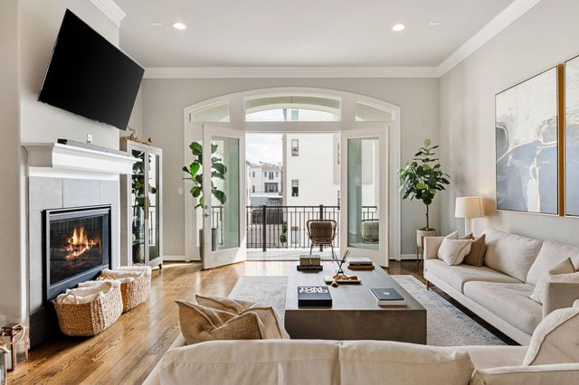 306 W Saulnier St — West Saulnier Street Views