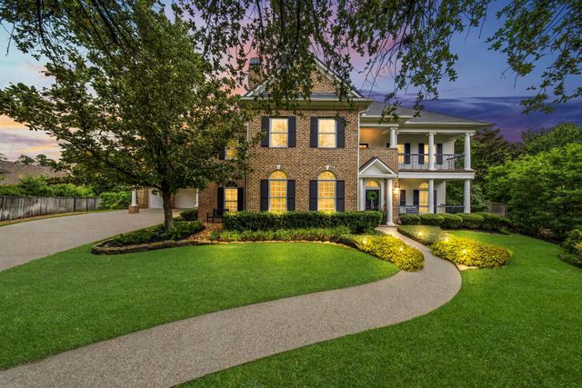 18 Dappled Sun Pl — Windward Cove