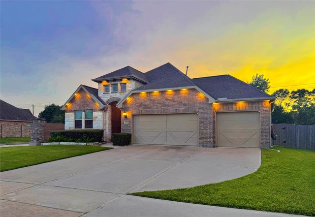 3216 Parker Dr — Creek Bend Sec 1