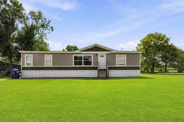7126 Mourning Dr — Hunters Village