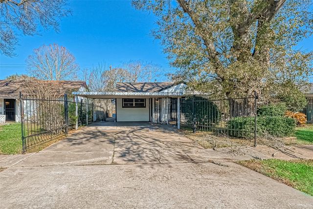4905 Brinkley St — Chocolate Bayou Estates Sec 01