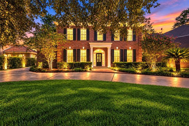 23 E Shady Ln A — Piney Point Estates