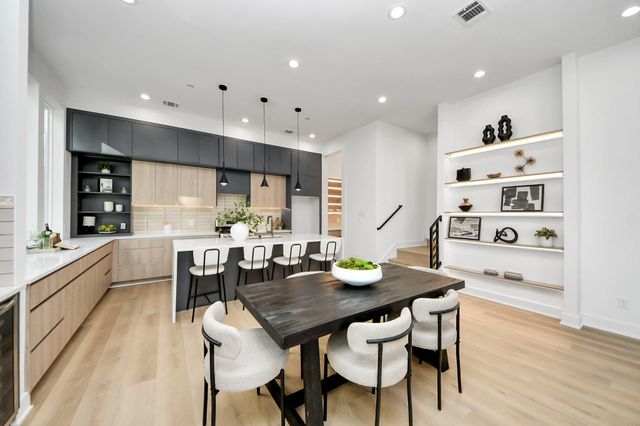 1601 W 25th Street — OKESTRA HOMES
