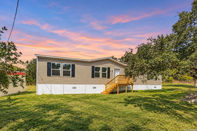 159 County Road 2474 — NORTH RIDGE