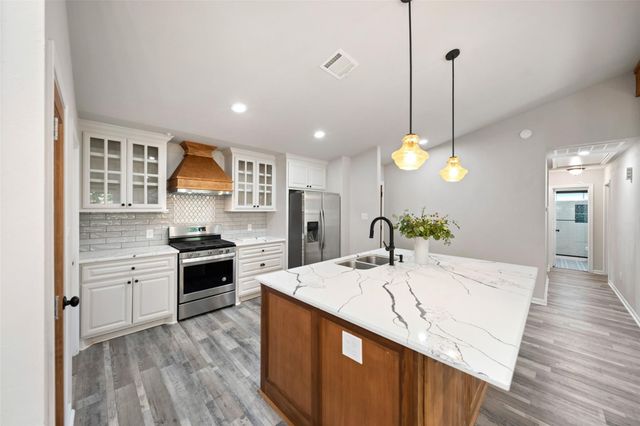 69 S Brookberry Ct — Wdlnds Village Panther Ck 12