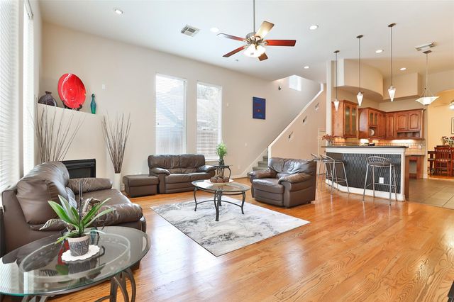826 E 29th St — Sunset Heights Add
