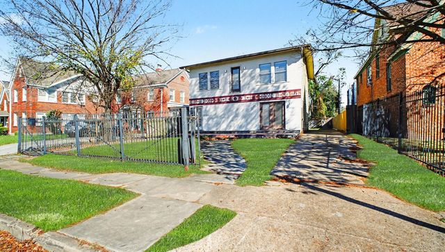 2005 Wentworth St — Riverside Terrace Sec 01